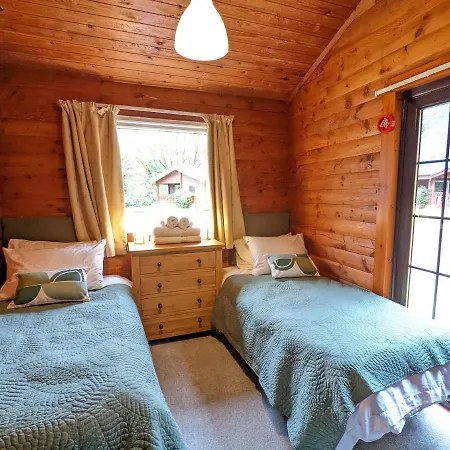 Ruskin Lodges Argyll, By Puck'S Glen, Rashfield Near Dunoon Exterior photo